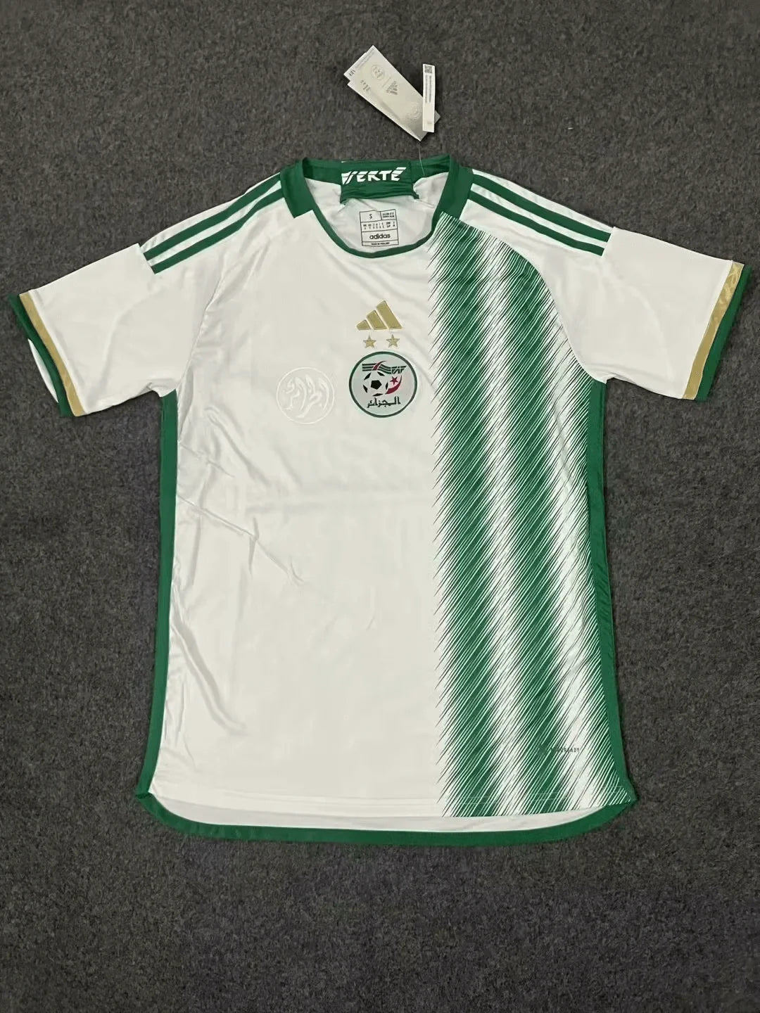 Maillot domicile de l'équipe nationale d'Algérie 2023/2024