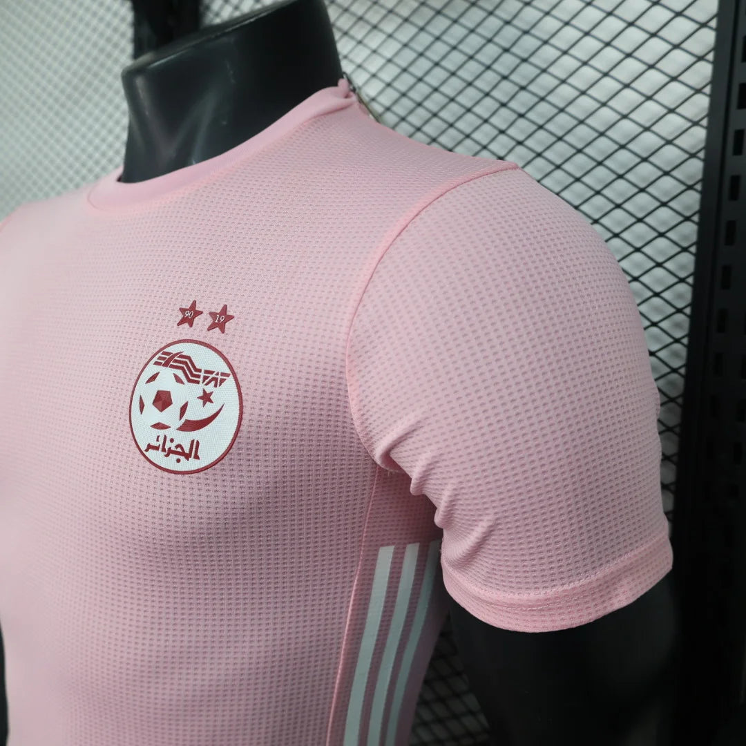 Maillot rose édition spéciale de l'équipe nationale d'Algérie, version joueur 2024